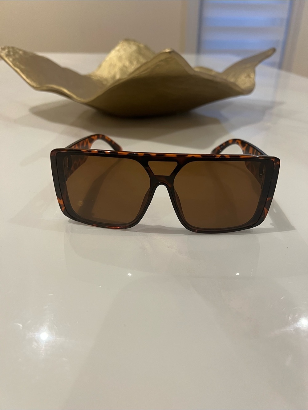 🆕 tortoise shell wide frame sunglasses